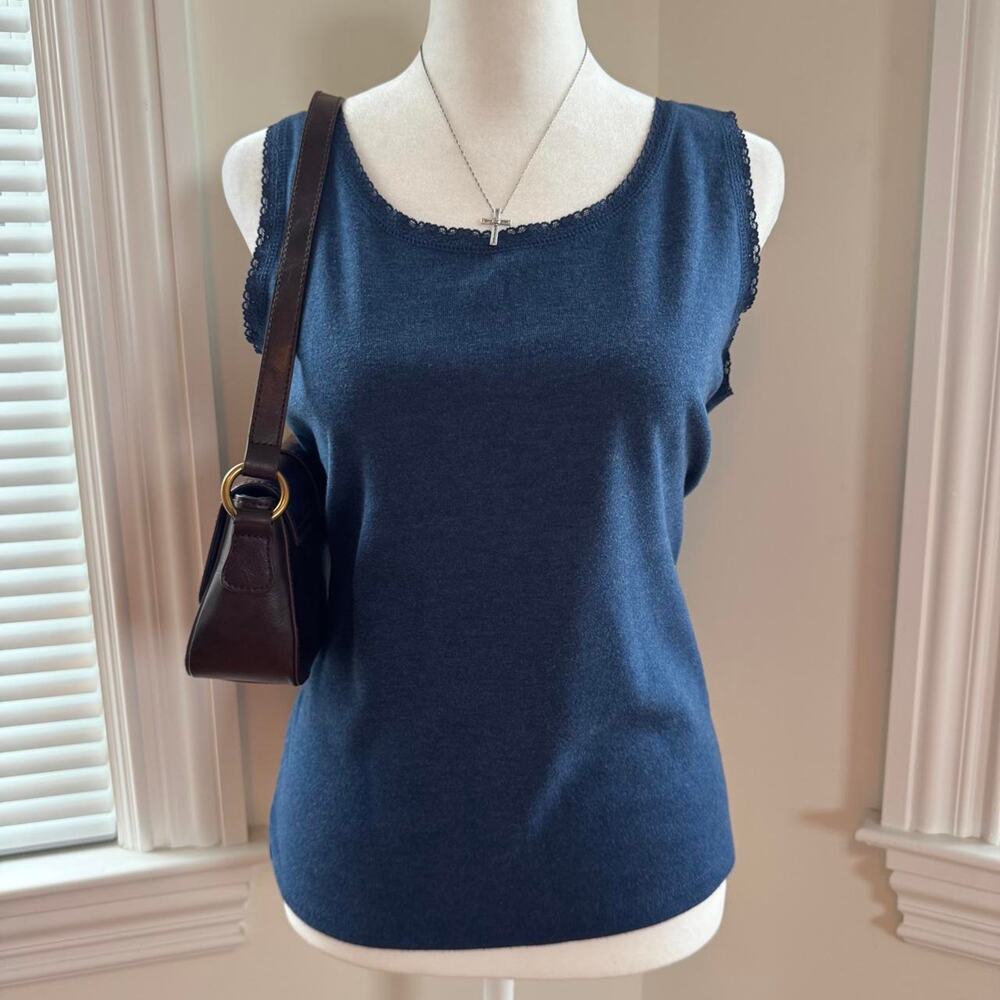 Jones new york sport blue laced chic tank top